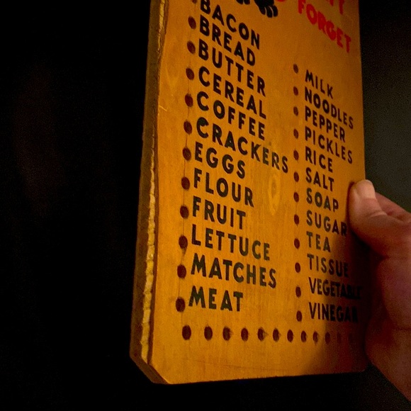 VINTAGE MCM Elephant Wood Peg Board Grocery Reminder - Picture 3 of 4